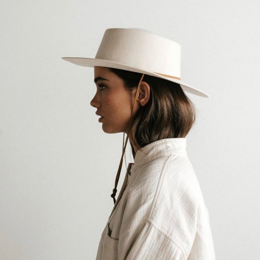 WREN FLAT BRIM TELESCOPE CROWN HAT - OFF WHITE